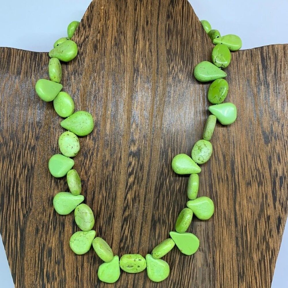 Vintage Grean Beaded Necklace 8 inch Natural Looking ? Turquoise ? Stones Choker